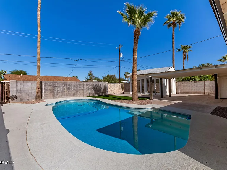 818 W Elna Rae St — Photo 29