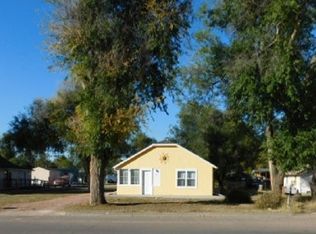 810 S 6th St, Hot Springs, SD 57747