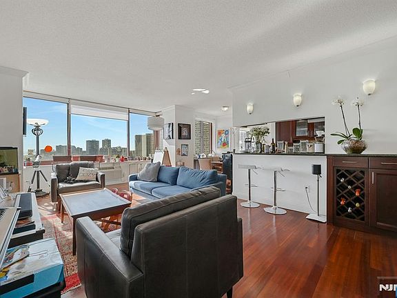 2nd image of 100 Old Palisade Rd APT 2108