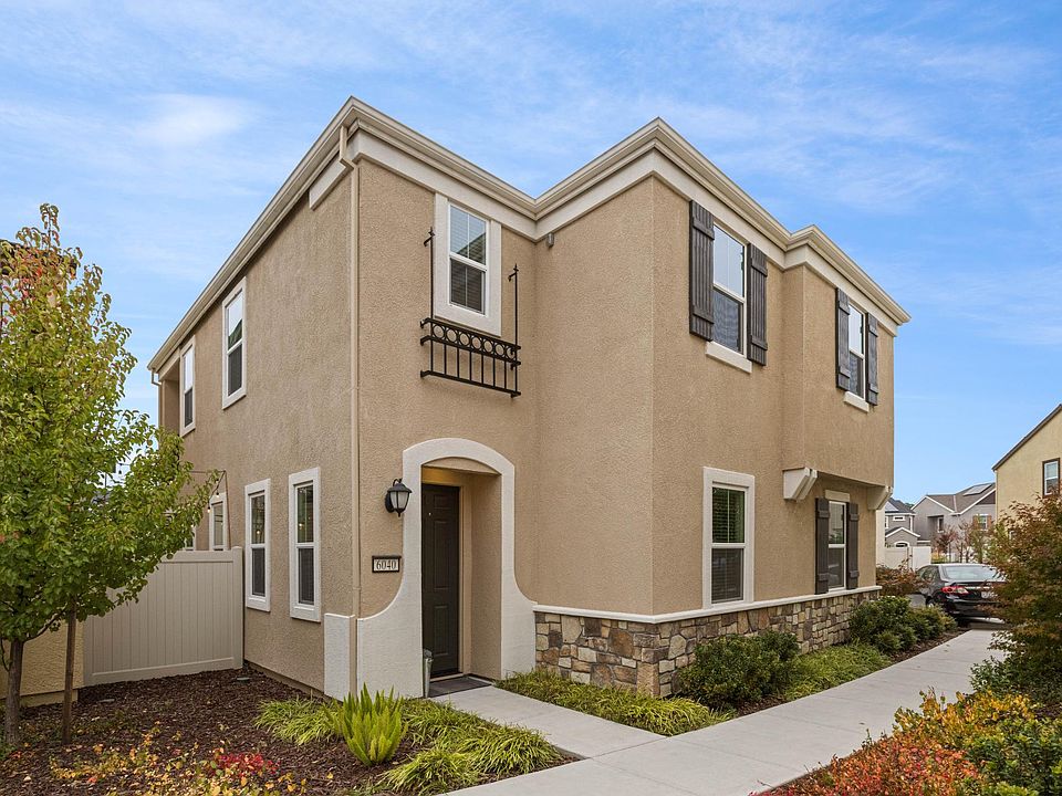 1st image of 6040 Bardolino Pl