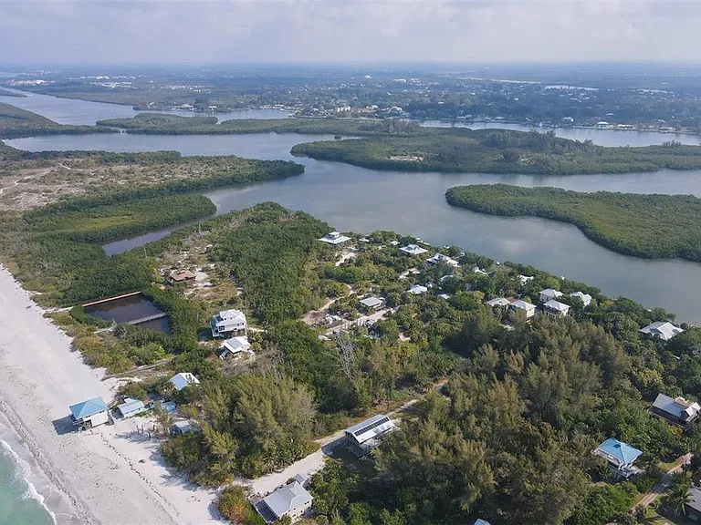 8144 Little Gasparilla Is — Photo 35