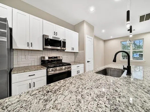 7414 Mount St, Houston, TX 77088