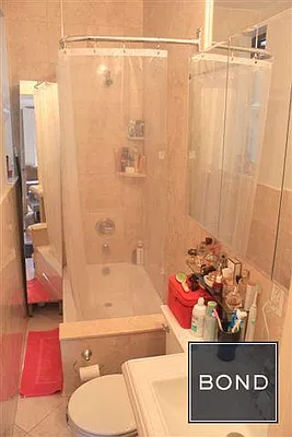 Rented by Bond New York | media 23