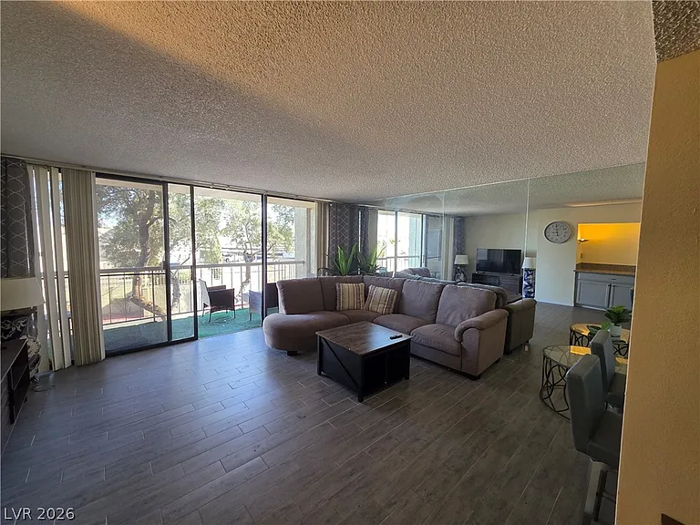 750 S Royal Crest Cir #313 — Photo 21