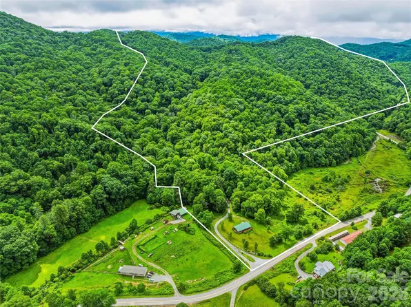 961 Wilson Branch Rd, Mars Hill, NC 28754