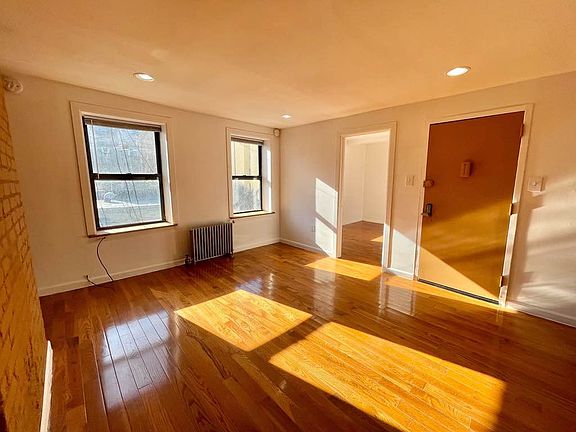 5th image of 422 E 118th St #3