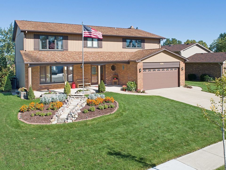1st image of 582 Lorelei Dr