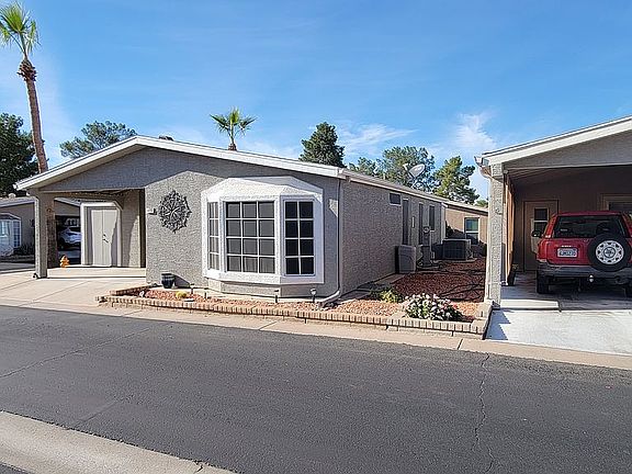 3rd image of 1776 E Torrey Pines Ln