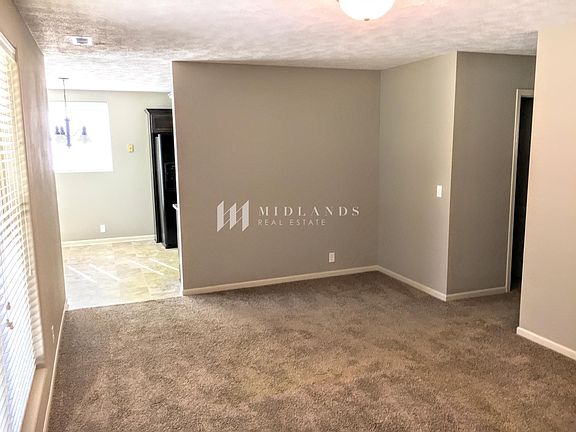 5th image of 8009 S 49th St APT 3