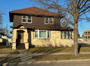 726 E 8th St, Winona, MN 55987