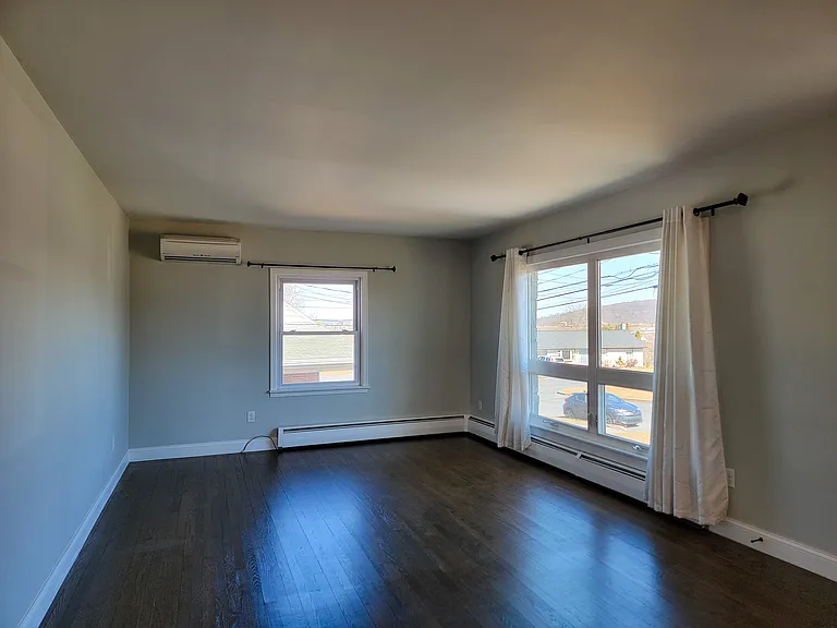 106 E End Ave — Photo 4