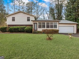 2325 Lago Dr, Jonesboro, GA 30236