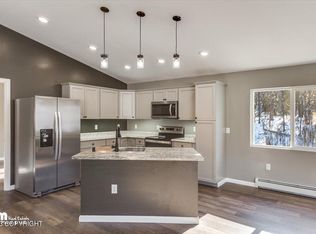8341 Chester J Cir, Palmer, AK 99645