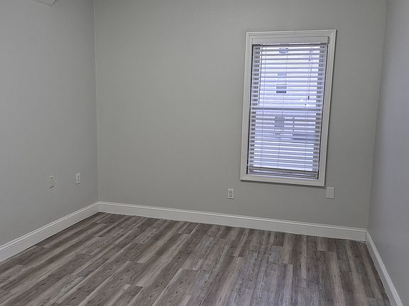 4th image of 545 Brayton Ave #1