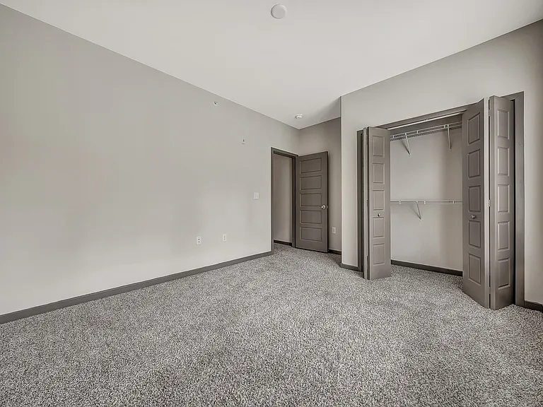 Avellan Springs Apartments — Photo 5