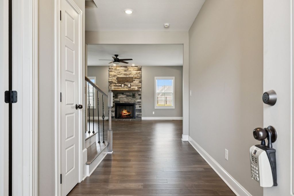 323 Bluebriar Trce, Clarksville, TN - View 5