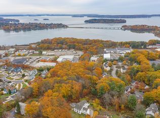 827 Ocean Ave, Portland, ME 04103