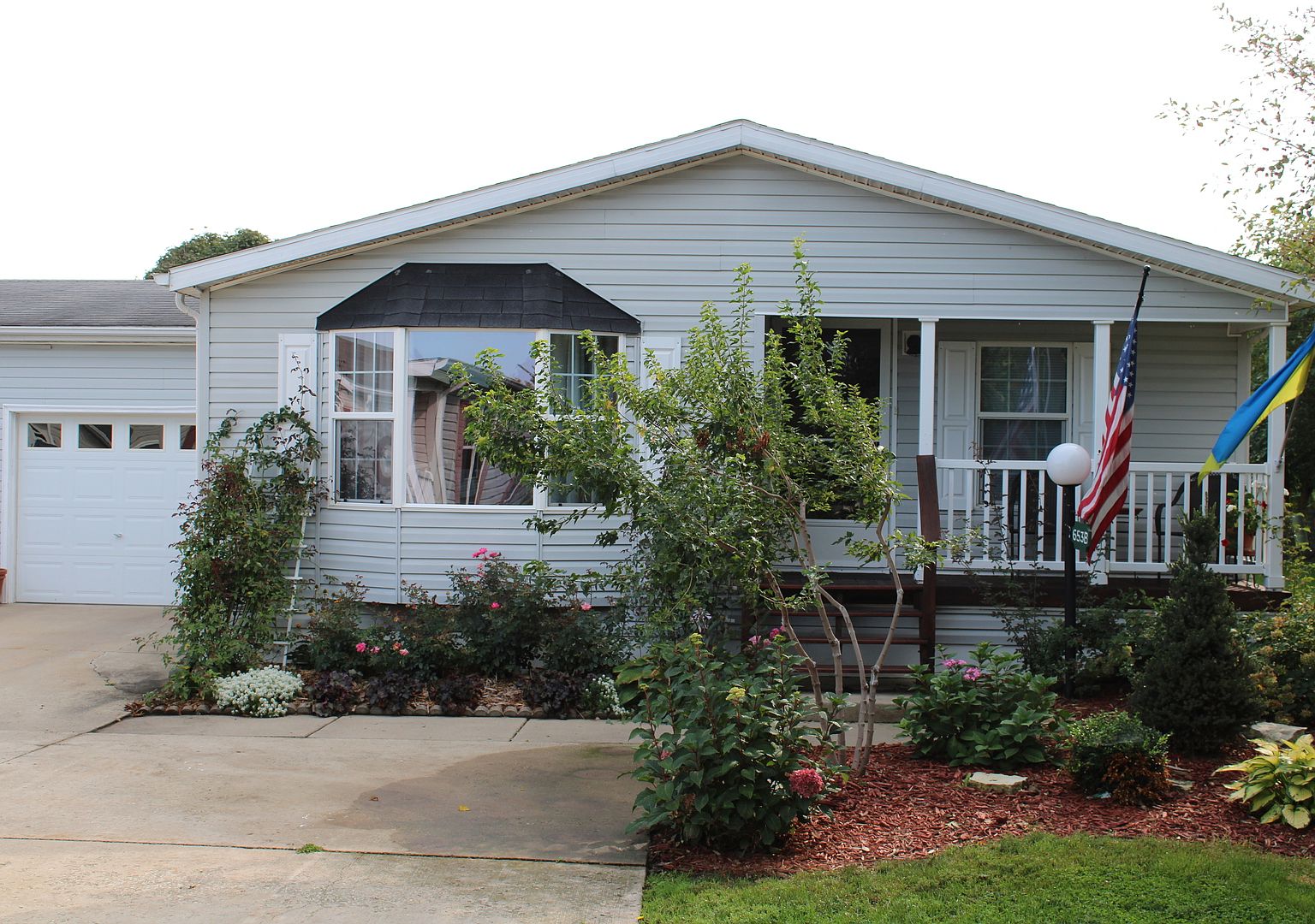 653 Bluebird Cir B, Sandwich, IL 60548 Zillow