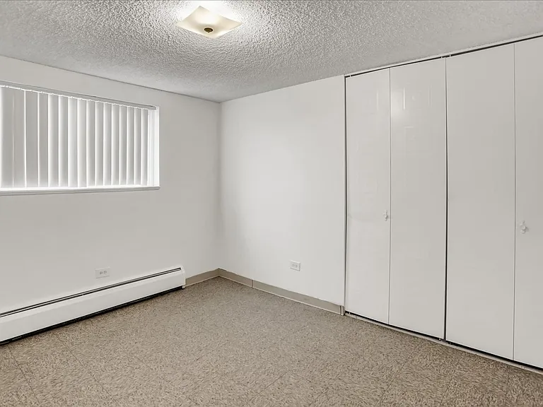 Section 8 Approved! Great location close to the city! — Photo 26