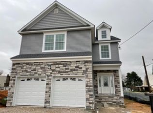 11 Plaza Pl, Edison, NJ 08817