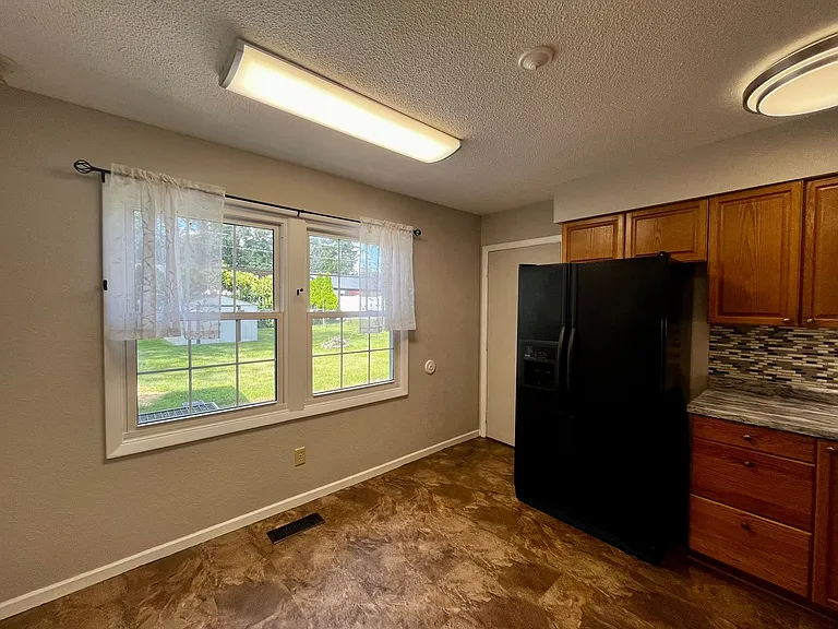 2714 Allegany Ave — Photo 11