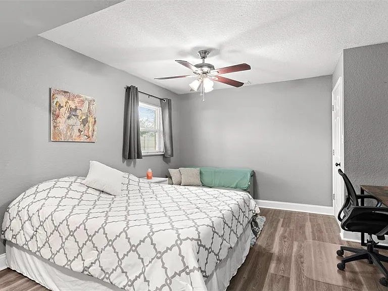 1019 Susan Dr — Photo 3