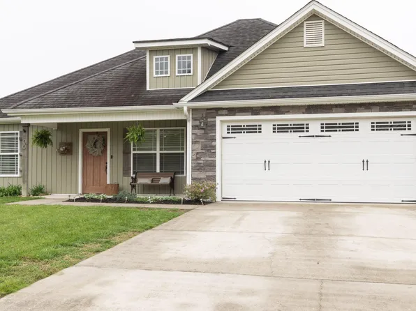 100 Cottage Crest Ct, Chickamauga, GA 30707