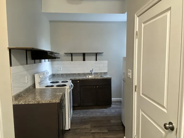 628 N Carrollton Ave — Photo 2