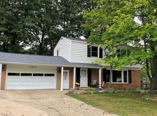 4638 Foxcroft Ave NW, Comstock Park, MI 49321