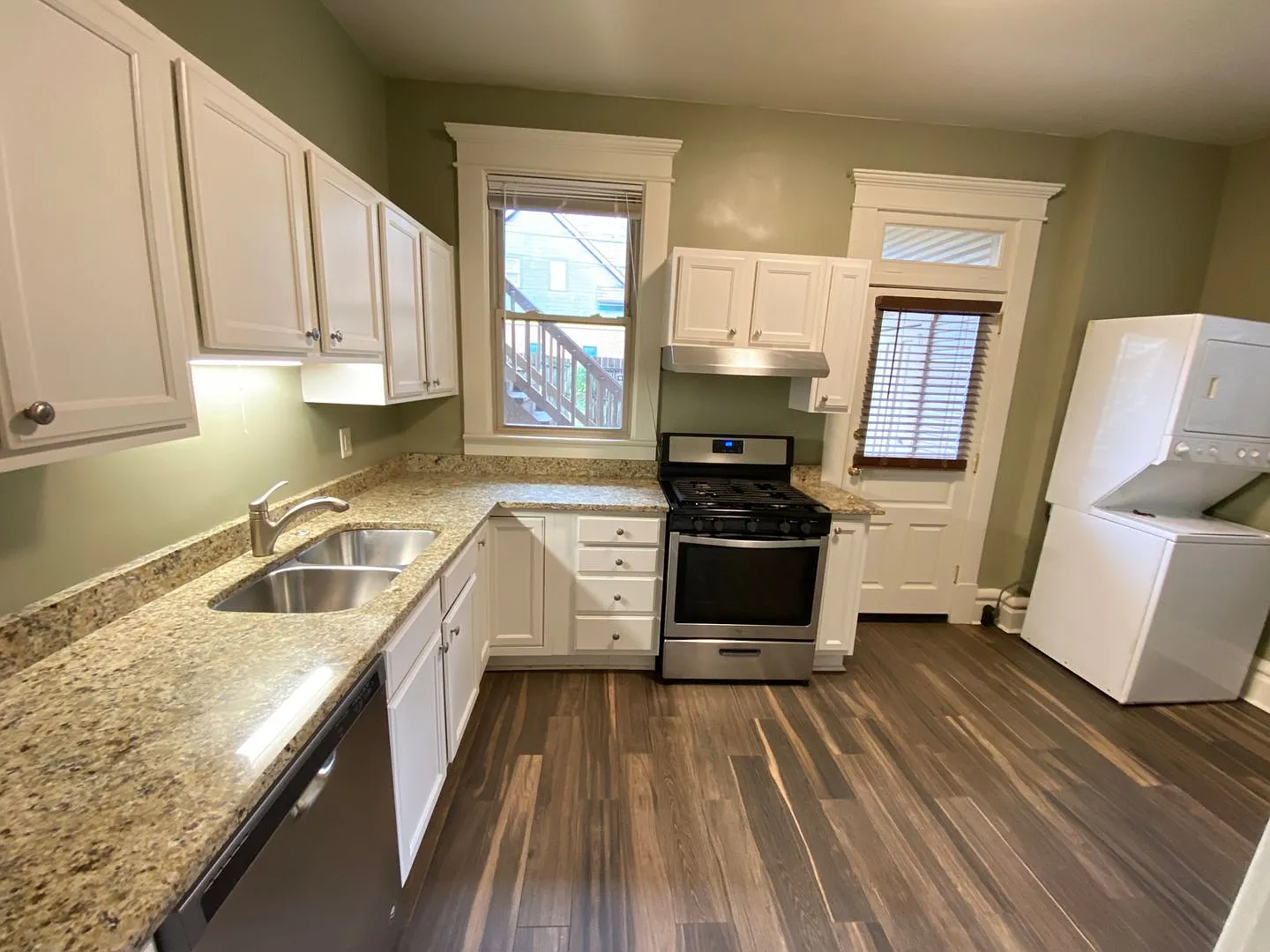 182 W 1st Ave #16793374 photo 1
