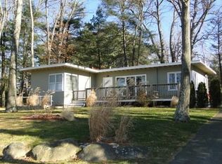 10 Lester R Gray Dr, Attleboro, MA 02703