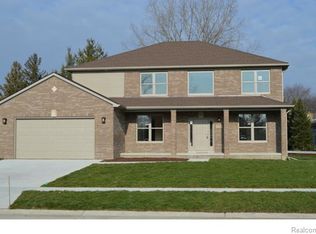 317 Evaline Dr, Troy, MI 48085