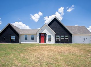 311 Dobbs Trl, Springtown, TX 76082