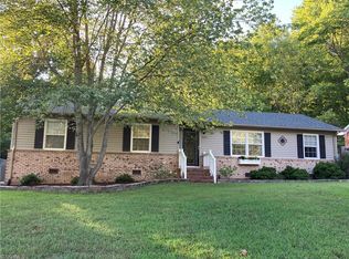 6104 Arcadia Dr, Greensboro, NC 27410