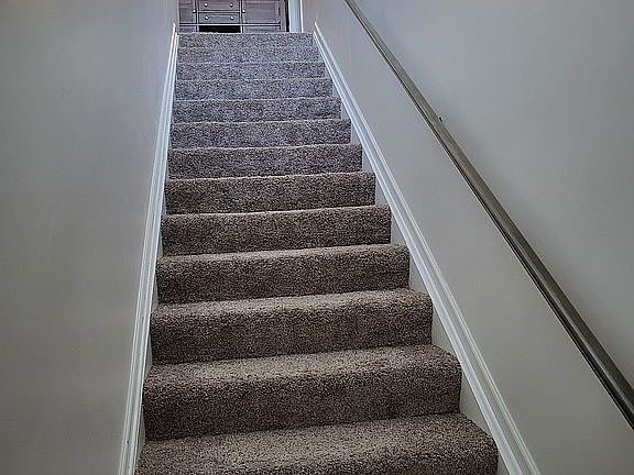 4th image of 14729 Lenox Dr #129