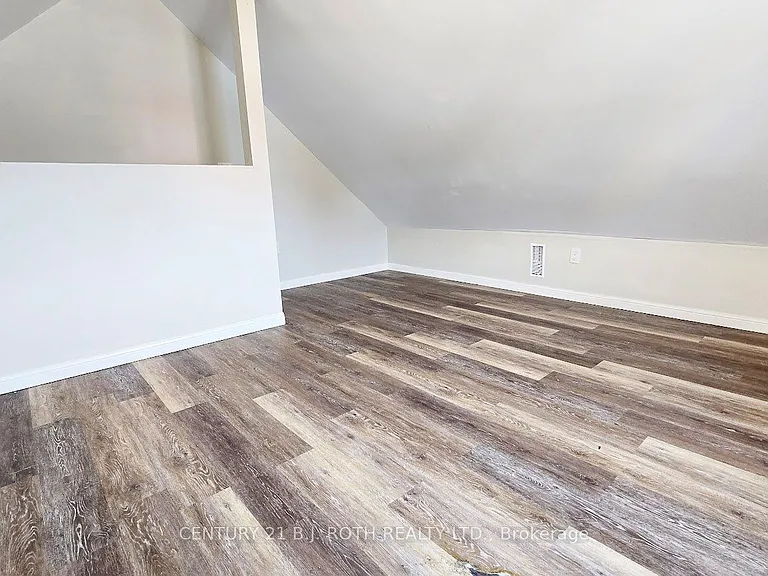 44 Front St S #4 — Photo 8