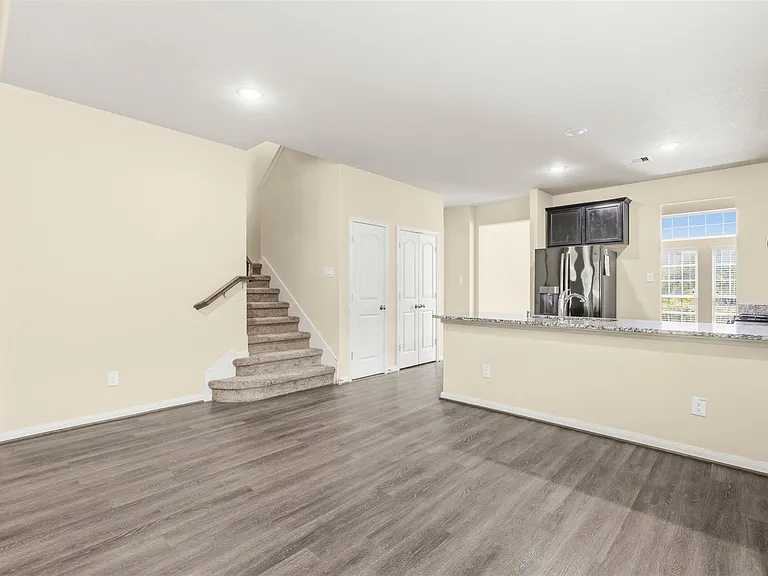 6131 Carpenters Cove Ln — Photo 11
