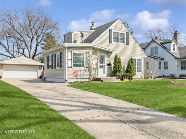 137 S Hickory St, Palatine, IL 60067
