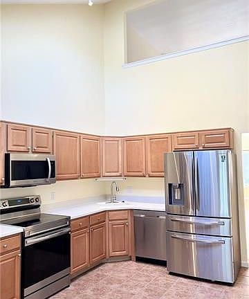 2nd image of 5551 Stonecroft Ln