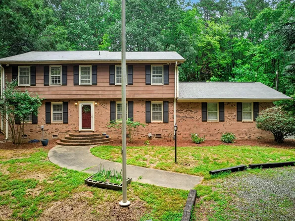 1110 Sandlewood Dr, Durham, NC 27712