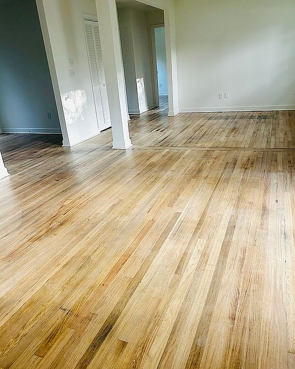 2nd image of 1701 Hall Dr