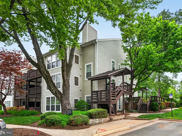 10146 Oakton Terrace Rd #10146, Oakton, VA 22124