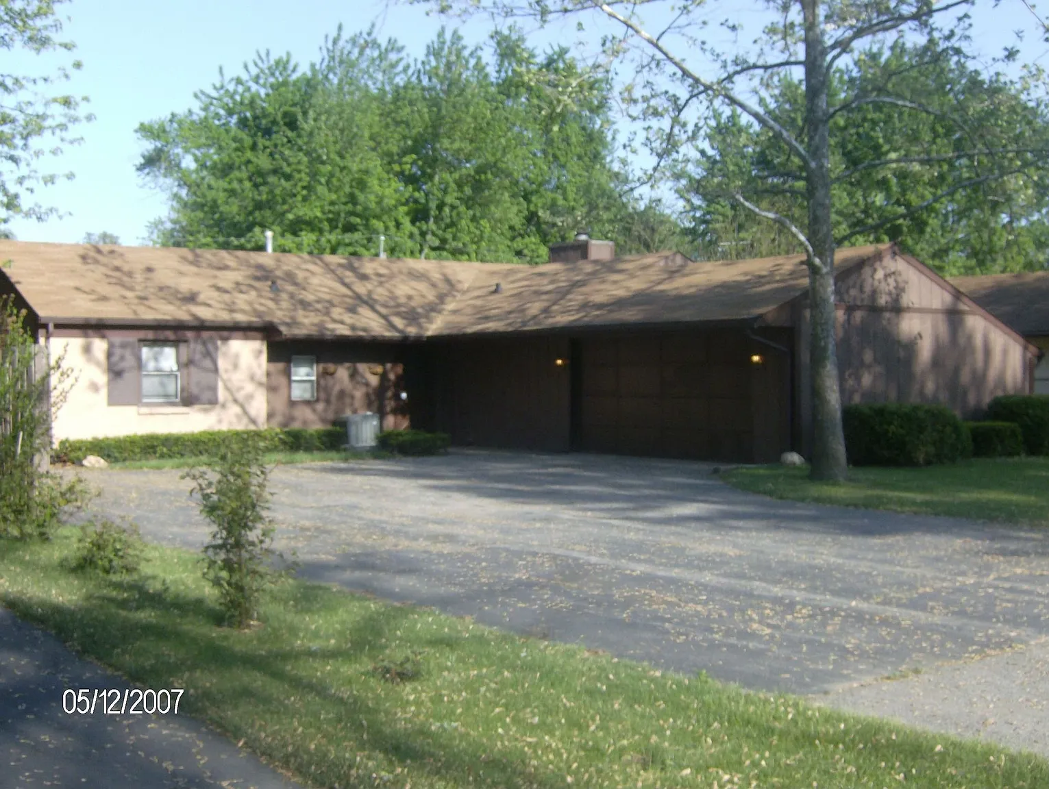 124 Lawton Ln photo 1