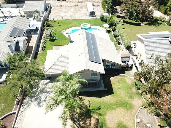 3rd image of 8029 Gardenia Ave