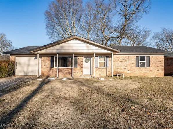 23 E Interstate Cir, Sallisaw, OK 74955