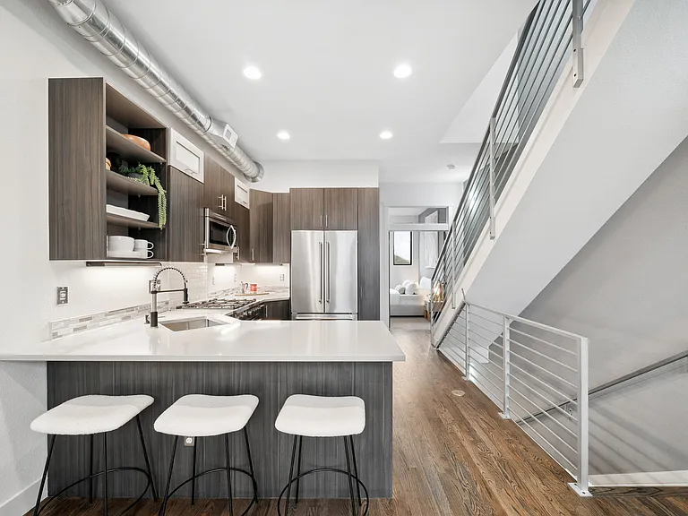 3314 Curtis St — Photo 4