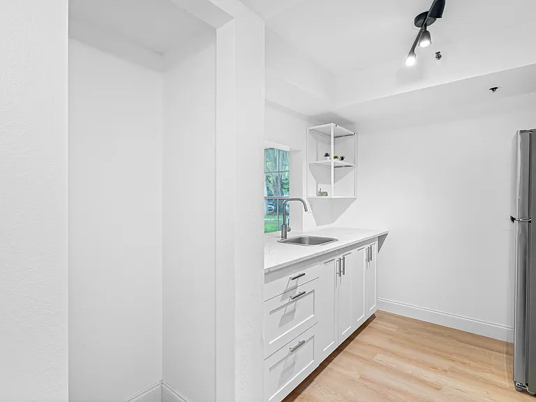 7200 E Bank Dr — Photo 7