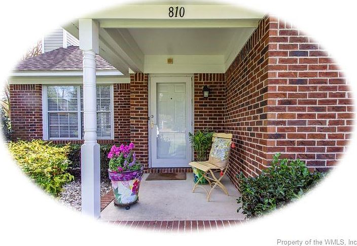 1st image of 810 Brassie Way