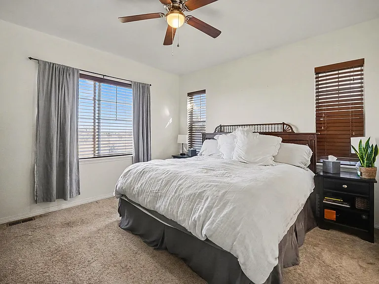 470 Grenville Cir — Photo 9