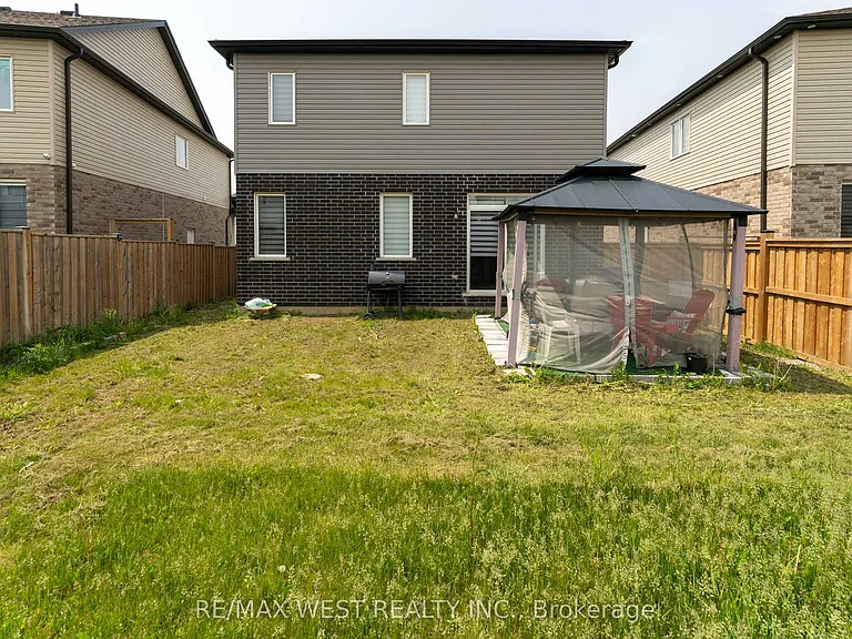 301 Freure Dr — Photo 39